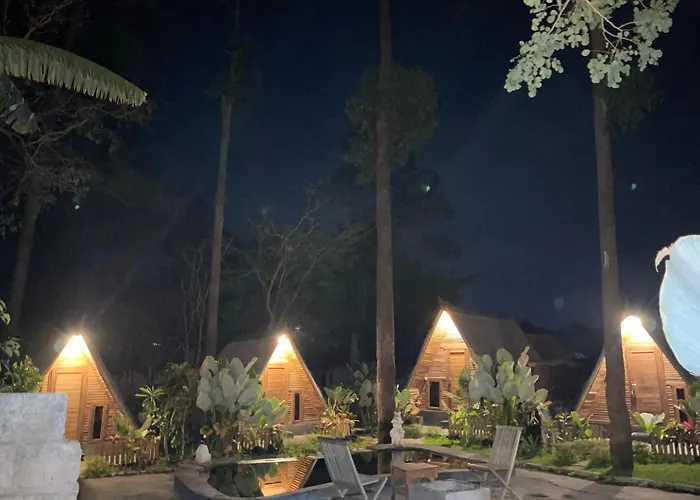 Triangle House And Hot Spring *