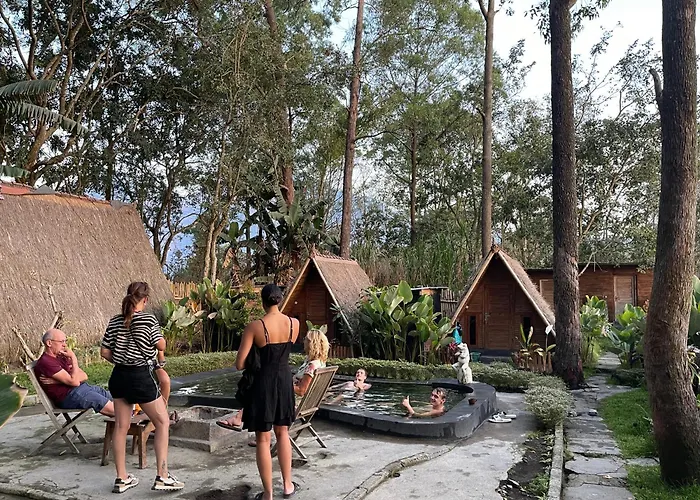 Triangle House And Hot Spring Kintamani
