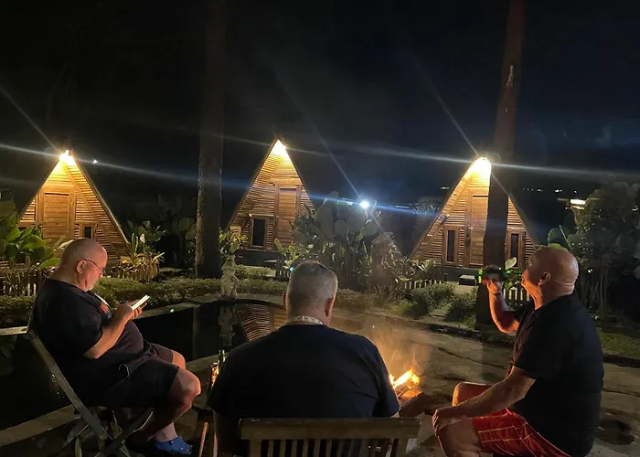 Triangle House And Hot Spring ホームステイ Kintamani