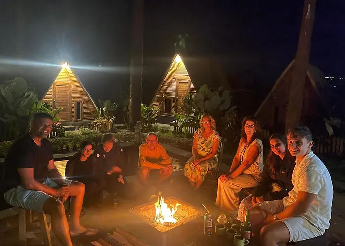 Triangle House And Hot Spring Kintamani