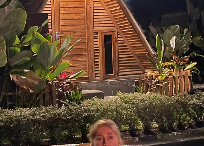 Triangle House And Hot Spring ホームステイ *