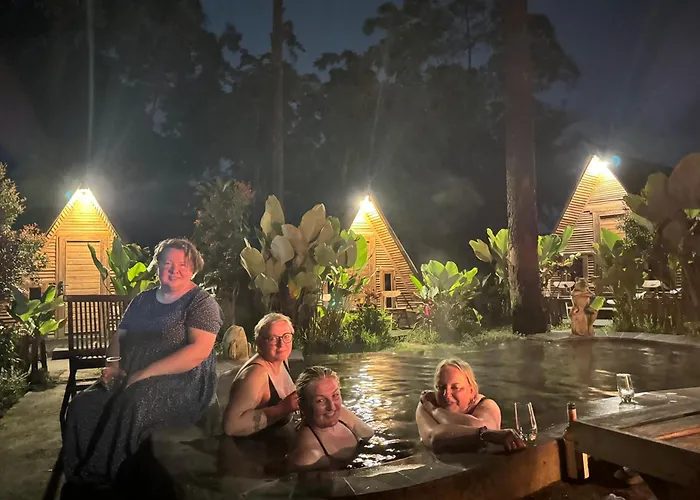 Triangle House And Hot Spring Kintamani