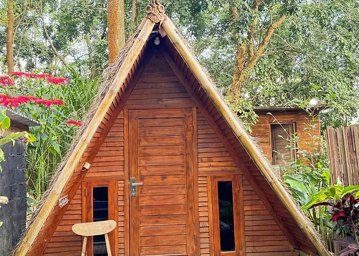 Triangle House And Hot Spring ホームステイ *